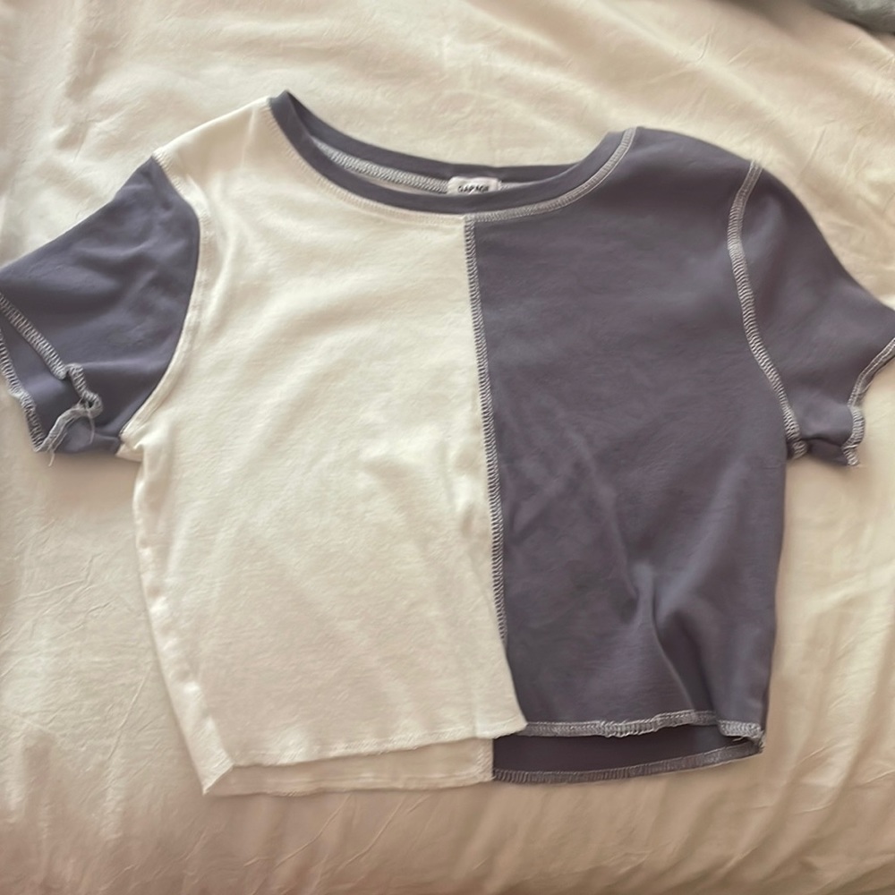 this is a cute crop top from Garage! (barely worn)